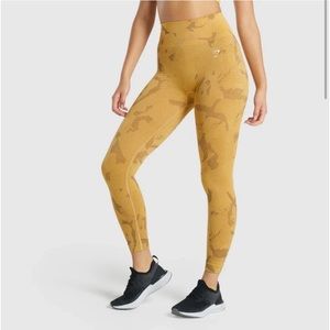 Yellow camo Gymshark: size: Med